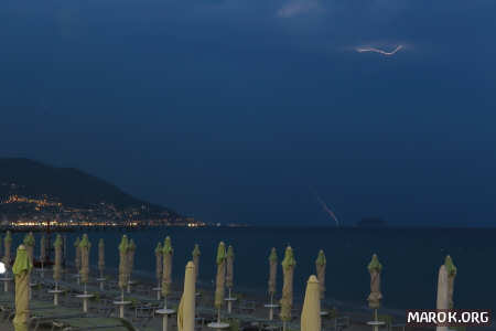 Con sti lampi e con sti tuoni!