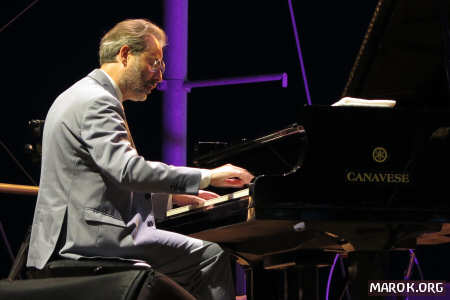 Rossano Sportiello tasta