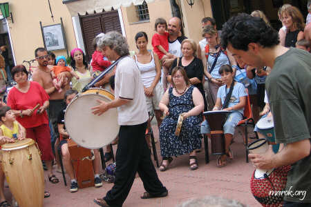 Marco Fadda - Percussion Circle in piazza Garibaldi