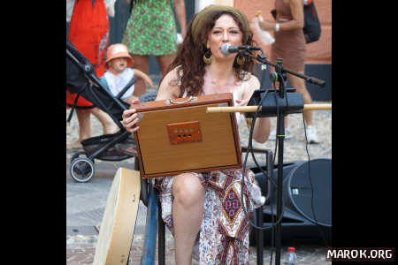 Martina shruti box